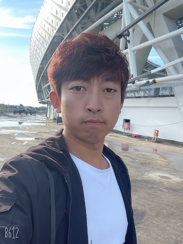 绅士大男孩的第一张照片--渭南相亲服务中心
