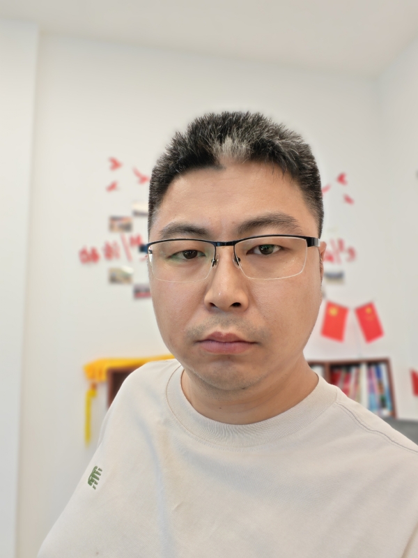 苦海寻舟的第一张照片--渭南相亲服务中心