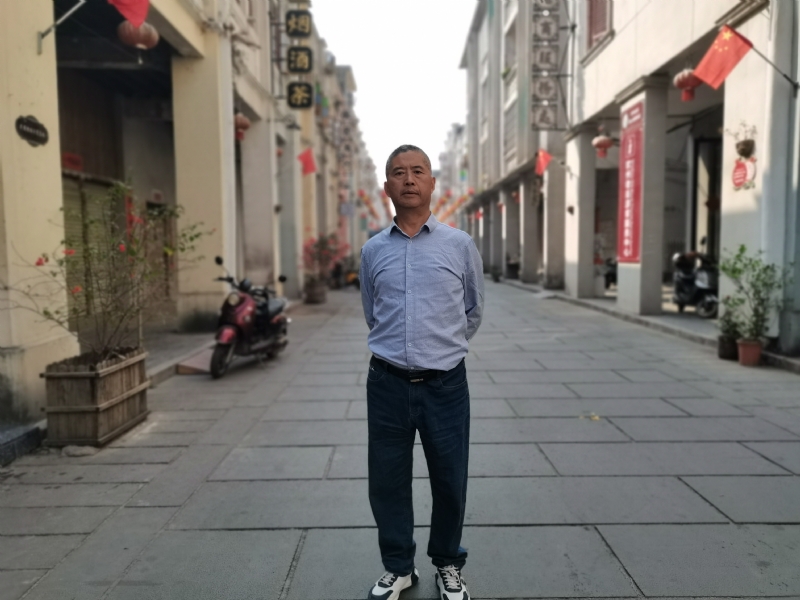 一粒尘埃的第一张照片--渭南相亲服务中心
