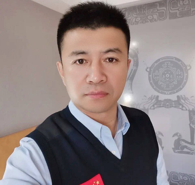 生在红旗下的第一张照片--渭南相亲服务中心