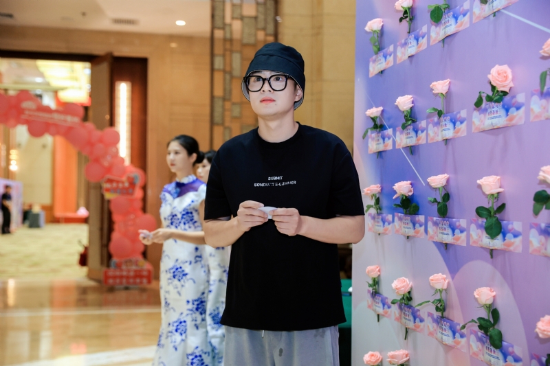 被驯服的象的第一张照片--渭南相亲服务中心