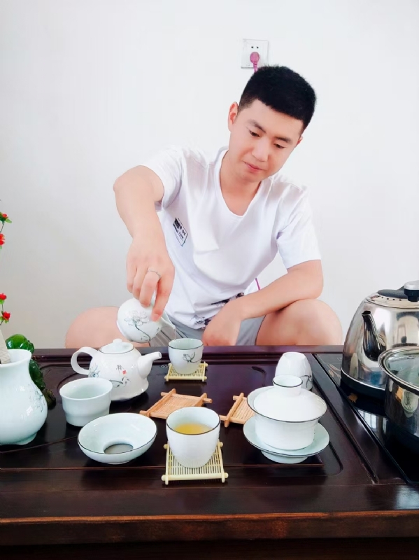 日月的第二张照片--渭南相亲服务中心