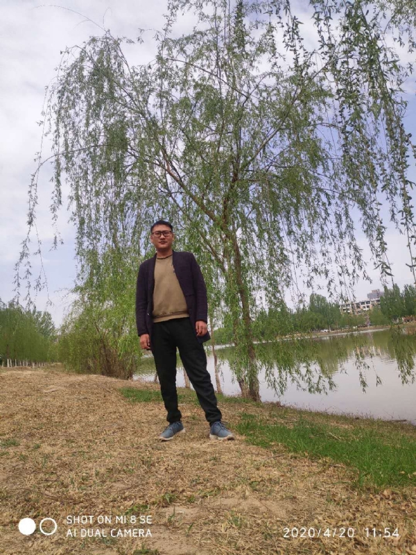 风中的烟头的第一张照片--渭南相亲服务中心