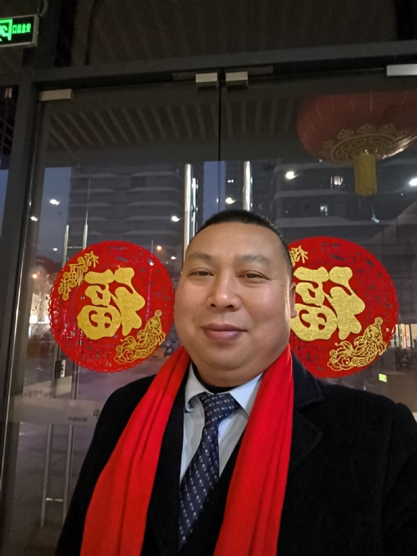 半百悟红尘的第一张照片--渭南相亲服务中心