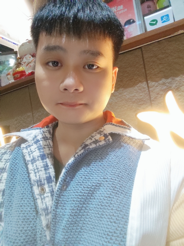 侯侯的第一张照片--渭南相亲服务中心