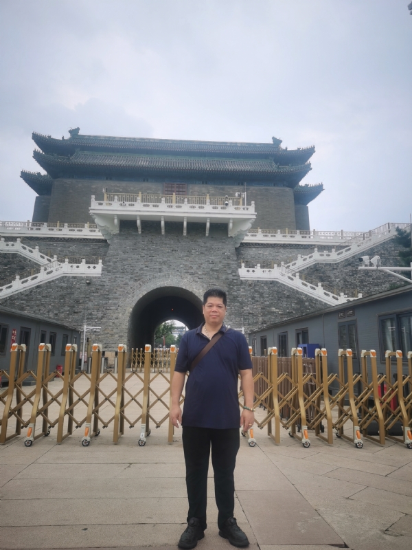 伟哥的第一张照片--渭南相亲服务中心