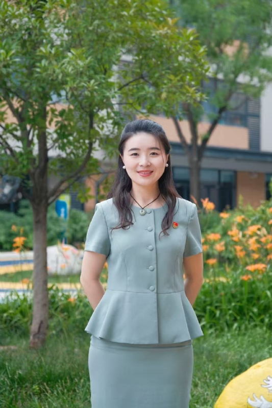 弯弯的第一张照片--渭南相亲服务中心