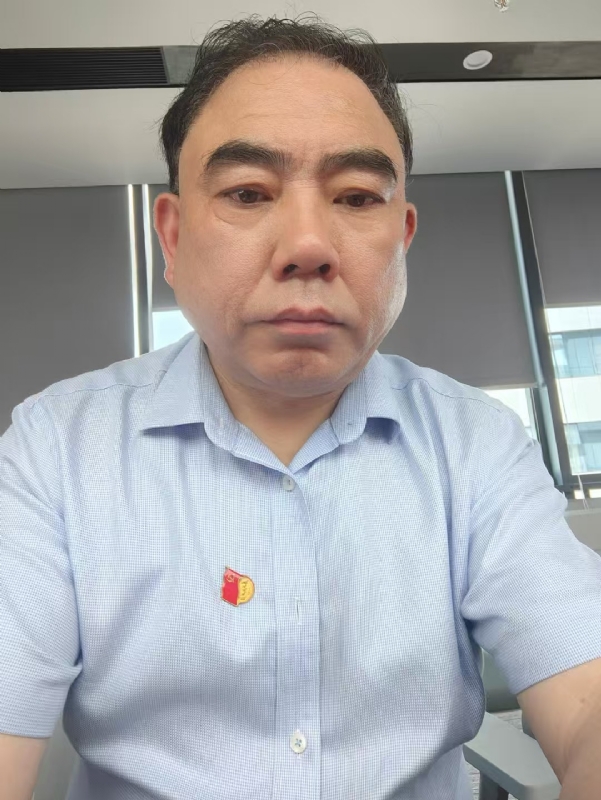 邹先生的第二张照片--渭南相亲服务中心