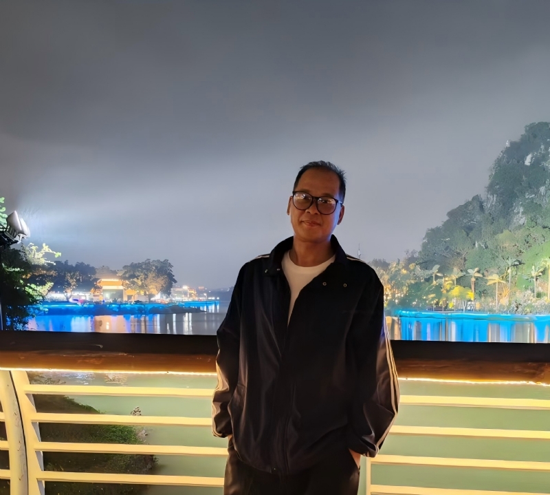 高山流云的第一张照片--渭南相亲服务中心